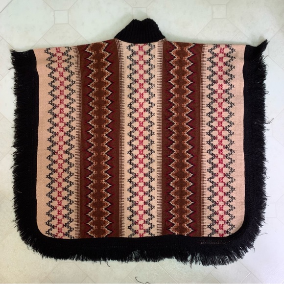 VTG woven poncho with zigzag pattern, fringe and shawl collar. Brown & tan. OS - Picture 4 of 7